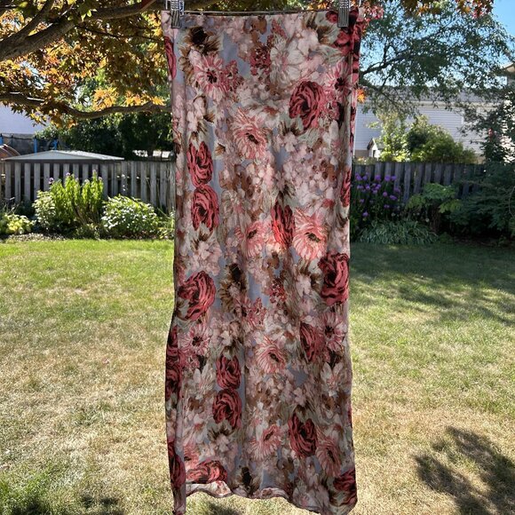 Vintage Lovely Day Floral Skirt - Picture 1 of 3